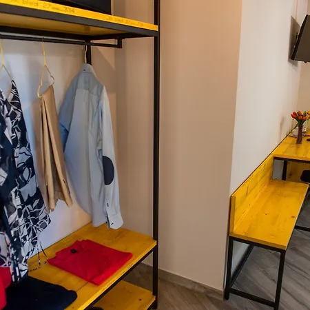 Bed & Breakfast L'officina Di Apollo 2*