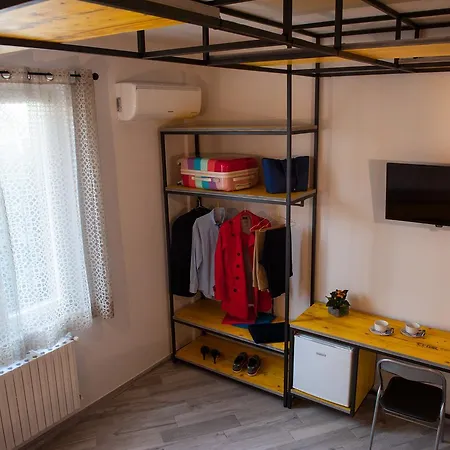 Bed & Breakfast L'officina Di Apollo 2*