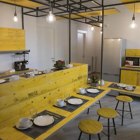 Bed & Breakfast L'officina Di Apollo 2*