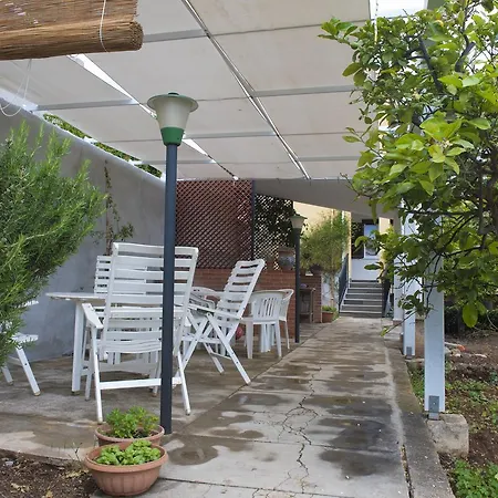 Bed & Breakfast L'officina Di Apollo 2*