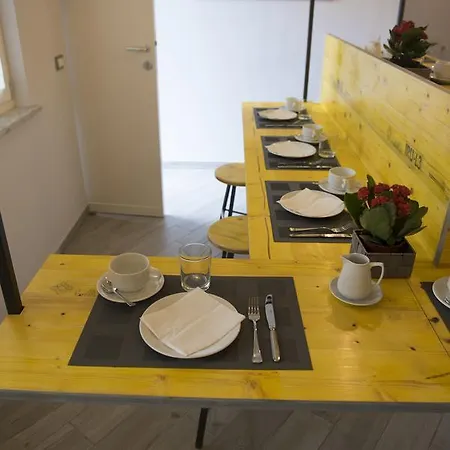 Bed & Breakfast L'officina Di Apollo 2*