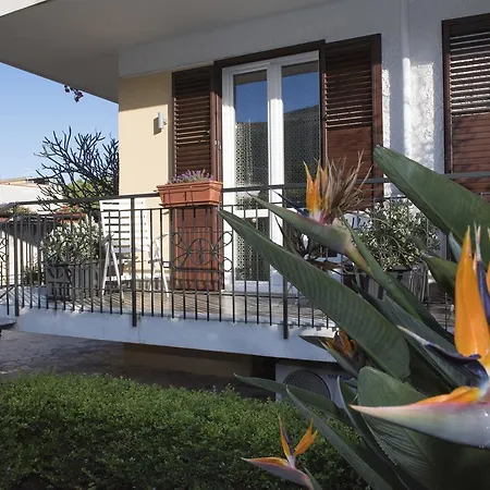 Bed & Breakfast L'officina Di Apollo 2*