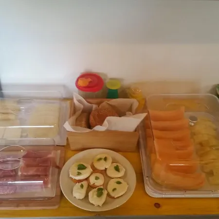 Bed & Breakfast L'officina Di Apollo 2*