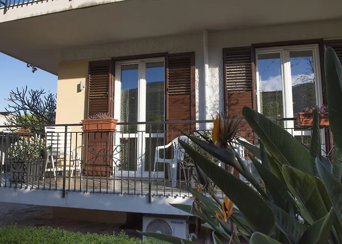 ベッド・アンド・ブレックファスト L'officina Di Apollo 3*