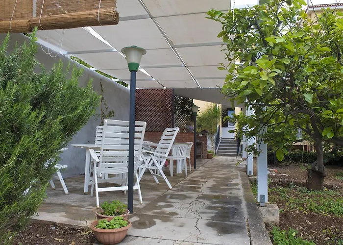 ベッド・アンド・ブレックファスト L'officina Di Apollo 3*